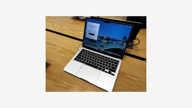 How to Fix a Laptop Battery Percentage Stuck at One Number