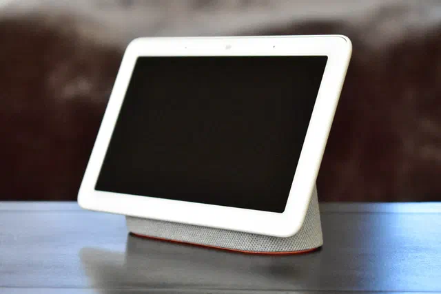 OpenAI’s First Device: A Screenless AI Speaker